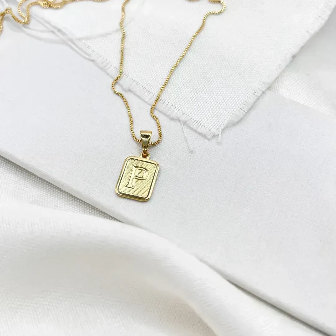 COLAR PINGENTE MINI 1X1 MEDALHA DE LETRA P