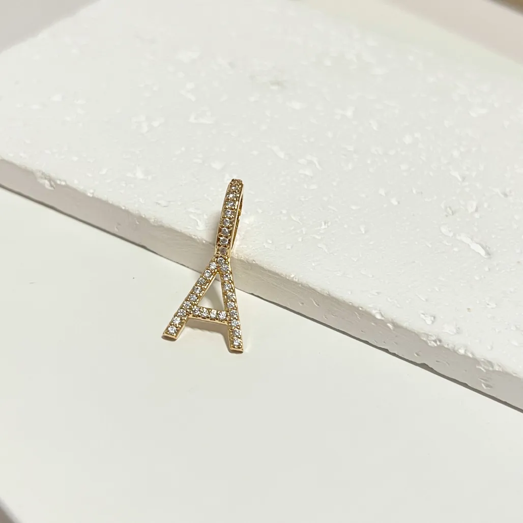 PINGENTE LETRA CRAVEJADA 1,5CM - A