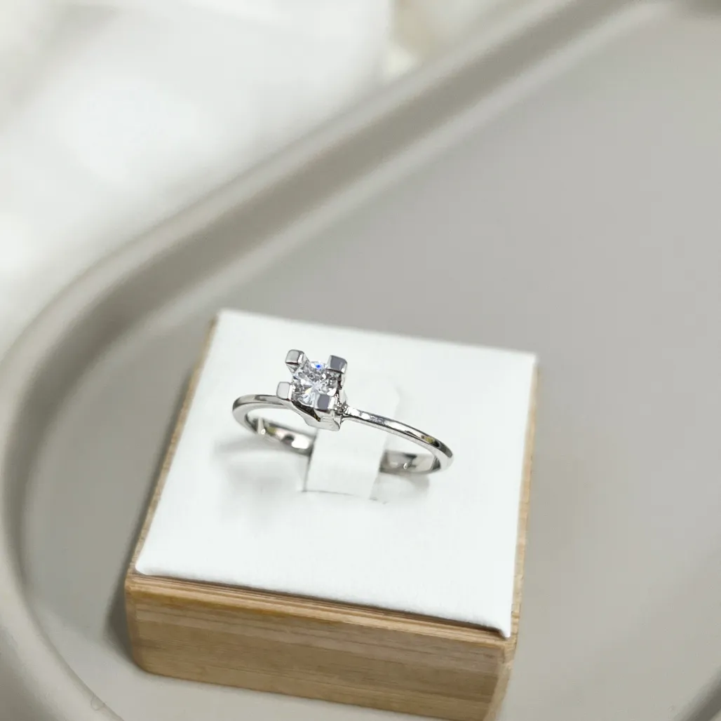 ANEL PRATA925 SOLITÁRIO PEDRA ALTA 3MM COM BANHO EM RÓDIO BRANCO