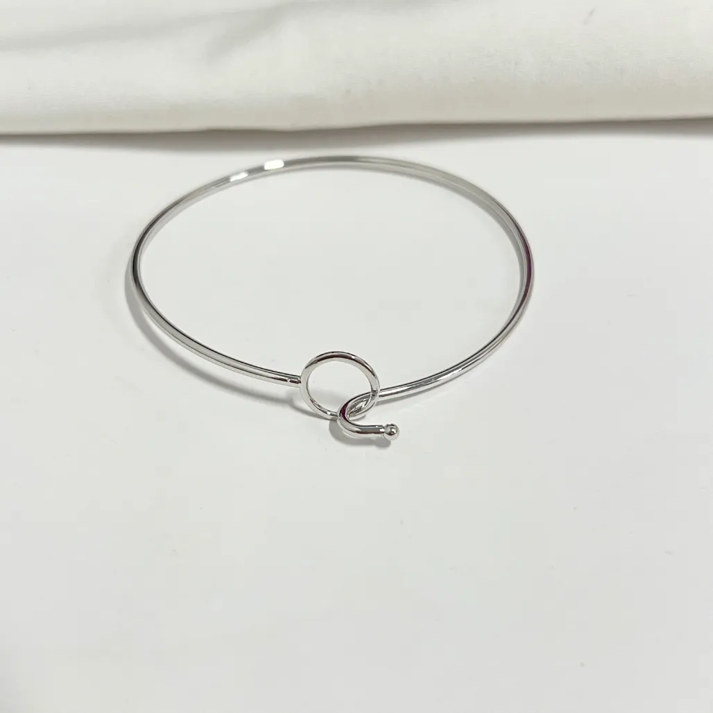 BRACELETE FIO CÍRCULO COM ENGATE
