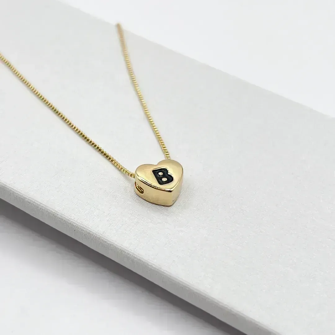 COLAR CORAÇÃO 0,9MM COM LETRA E DETALHE PRETO - B