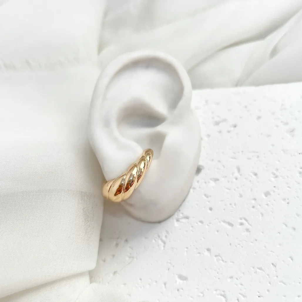 PIERCING EAR HOOK