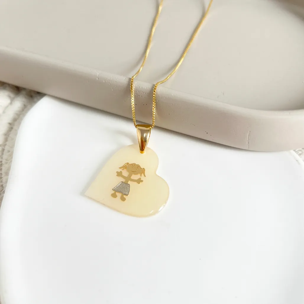 COLAR CORAÇÃO MADRE PÉROLA 3CM - MENINA