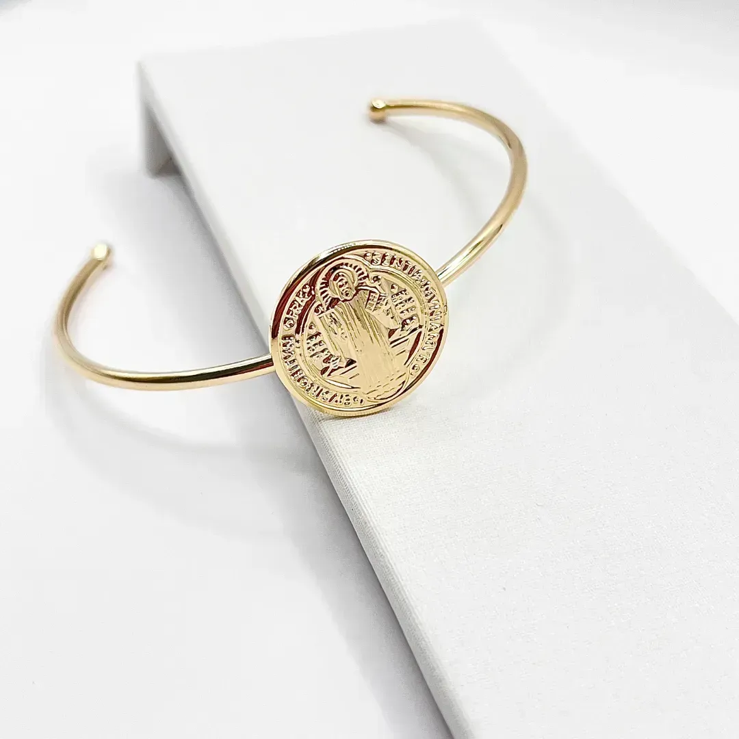 BRACELETE COM MEDALHA DE SÃO BENTO