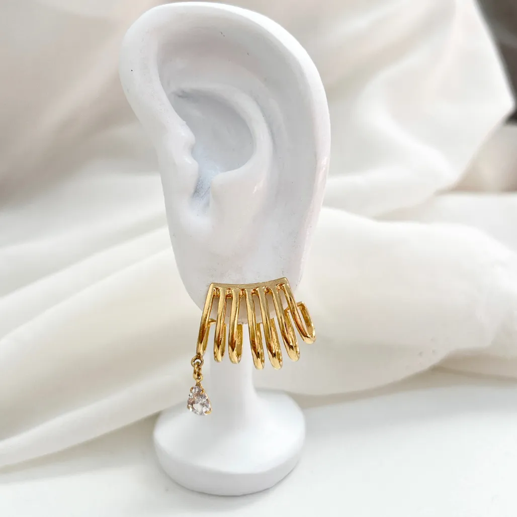 BRINCO EAR CUFF COM UMA GOTA DE ZIRCONIA