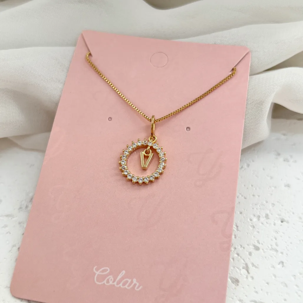 COLAR MANDALA CRISTAL COM PINGENTE DE LETRA - V