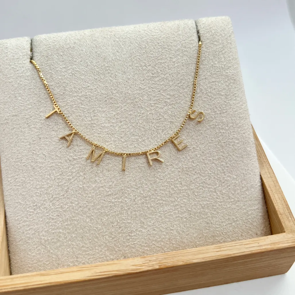 COLAR PERSONALIZADO 7 LETRAS E ZIRCONIAS NAS PONTAS - TAMIRES