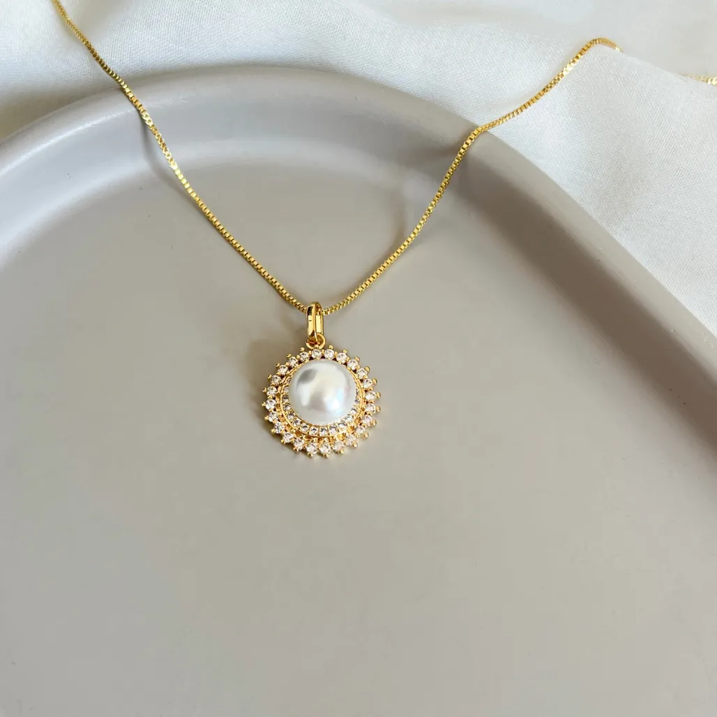 COLAR PINGENTE PÉROLA COM ACABAMENTO EM MICRO ZIRCONIAS