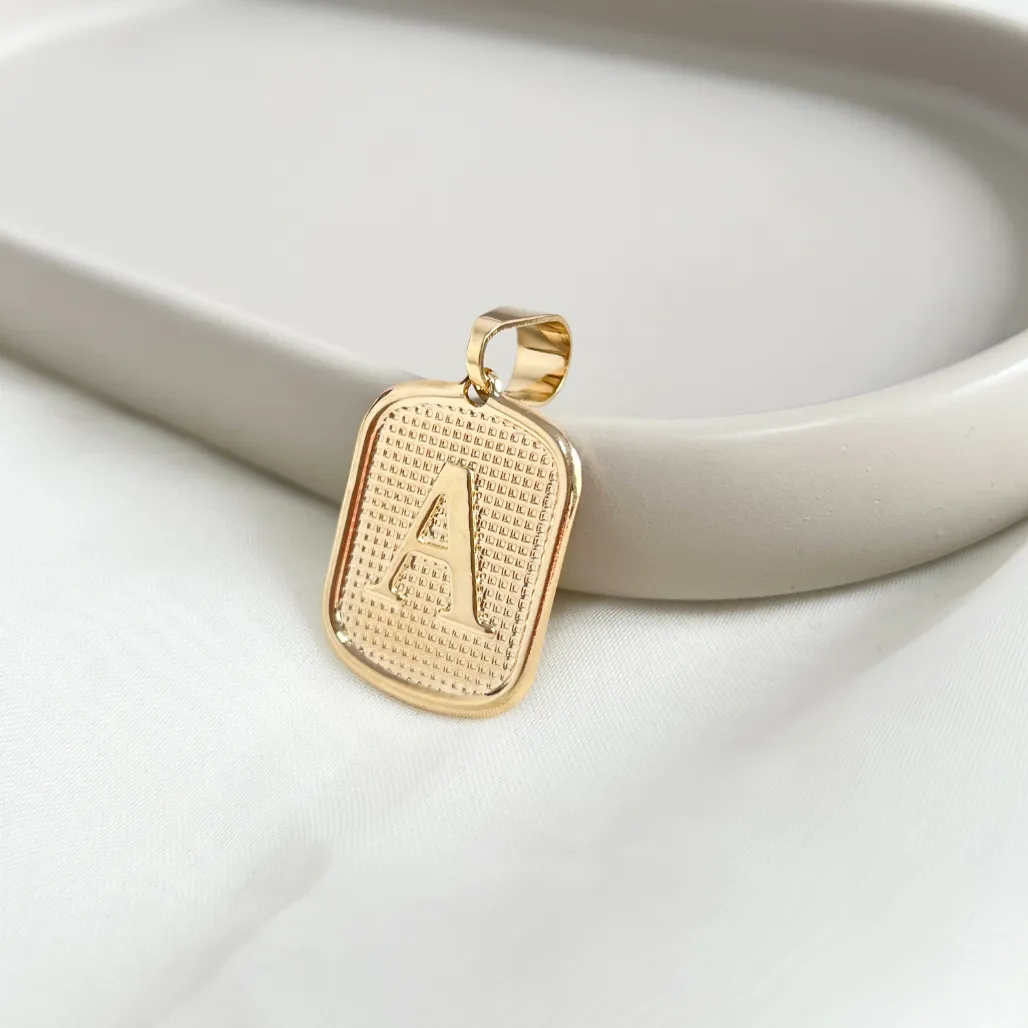 PINGENTE MEDALHA QUADRADA DE LETRA - A