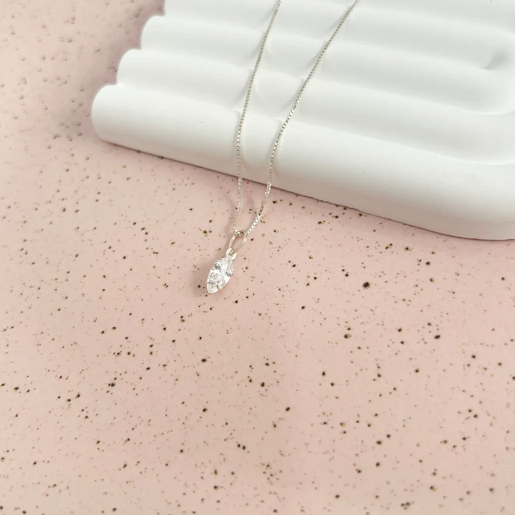COLAR PRATA925 PONTO DE LUZ NAVETE