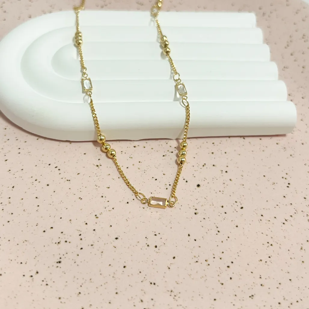 COLAR CHOKER 3 BOLINHAS E BAGUETE 40CM