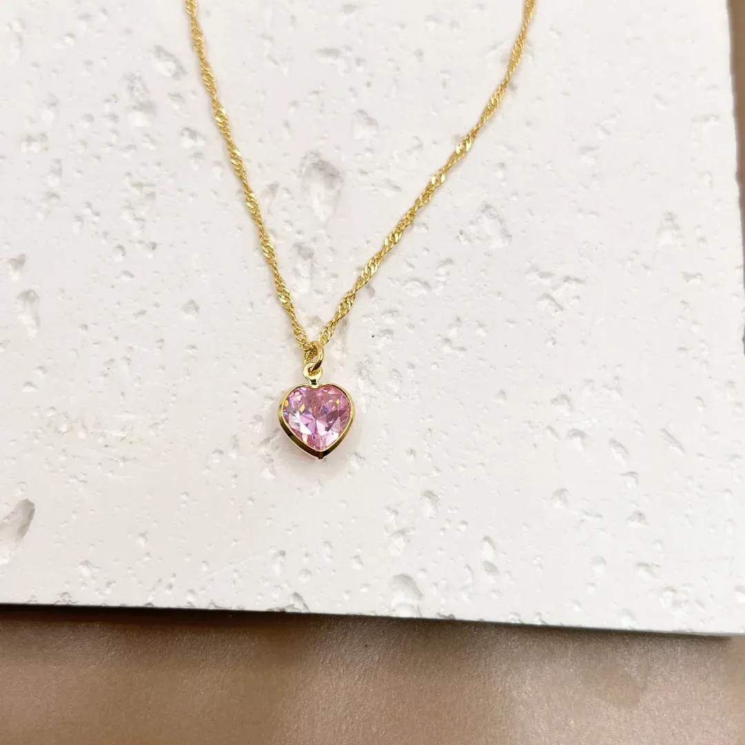 COLAR SINGAPURA COM PINGENTE DE CORAÇÃO ROSA