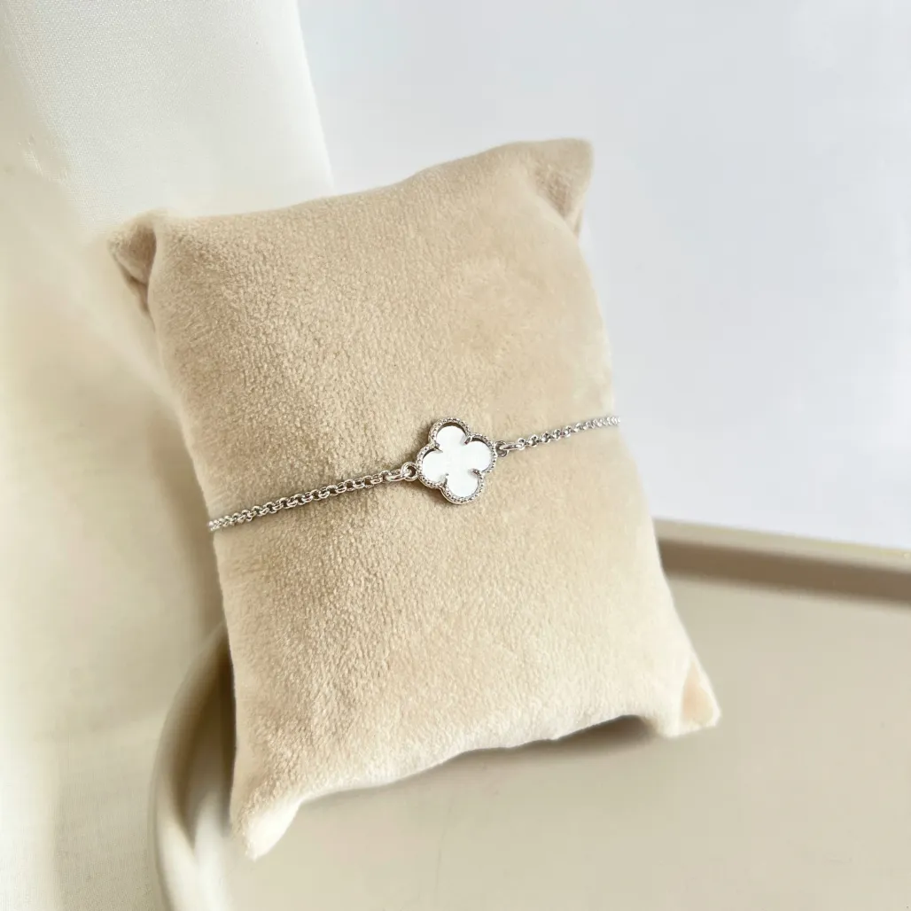 PULSEIRA TREVO MADRE PÉROLA BRANCA