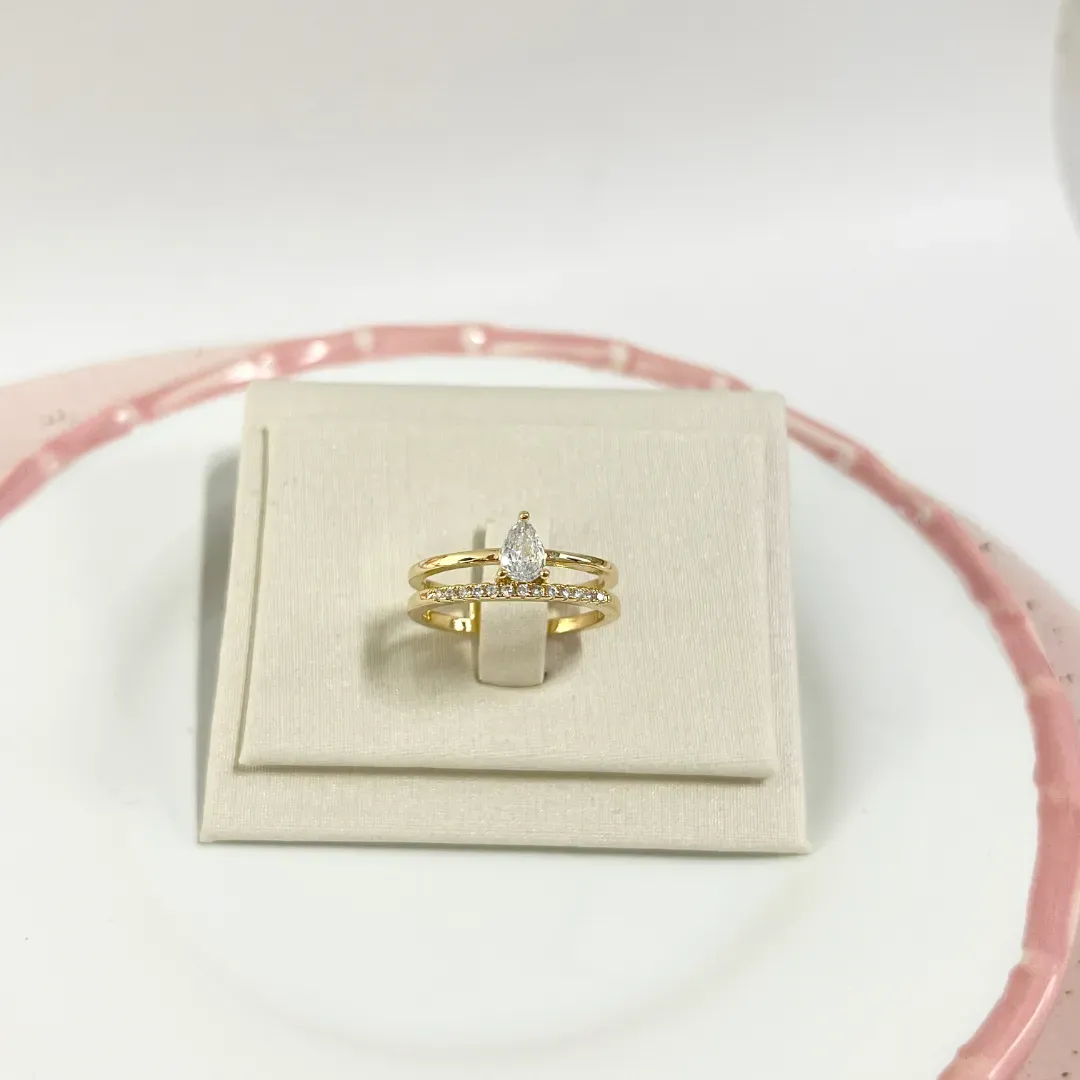 ANEL 2 AROS COM PEDRA GOTA E ZIRCONIA