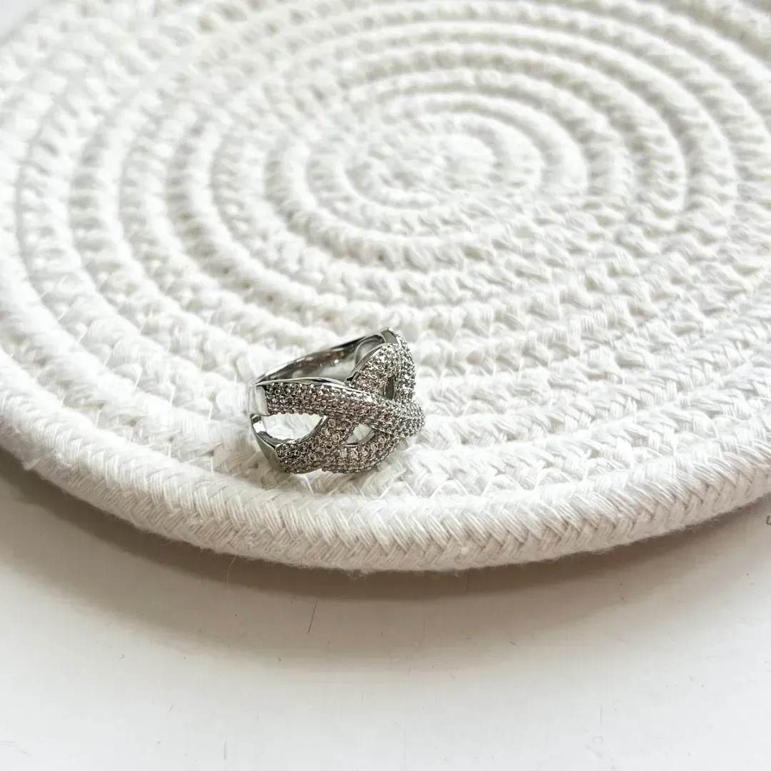 ANEL ELOS CRAVEJADOS EM MICRO ZIRCONIA