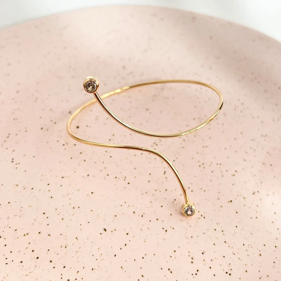BRACELETE FIO COM PONTOS DE LUZ
