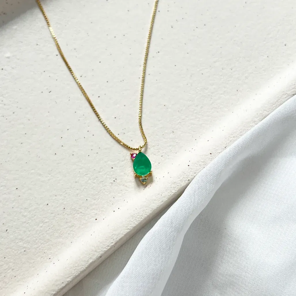 COLAR GOTA VERDE FUSION