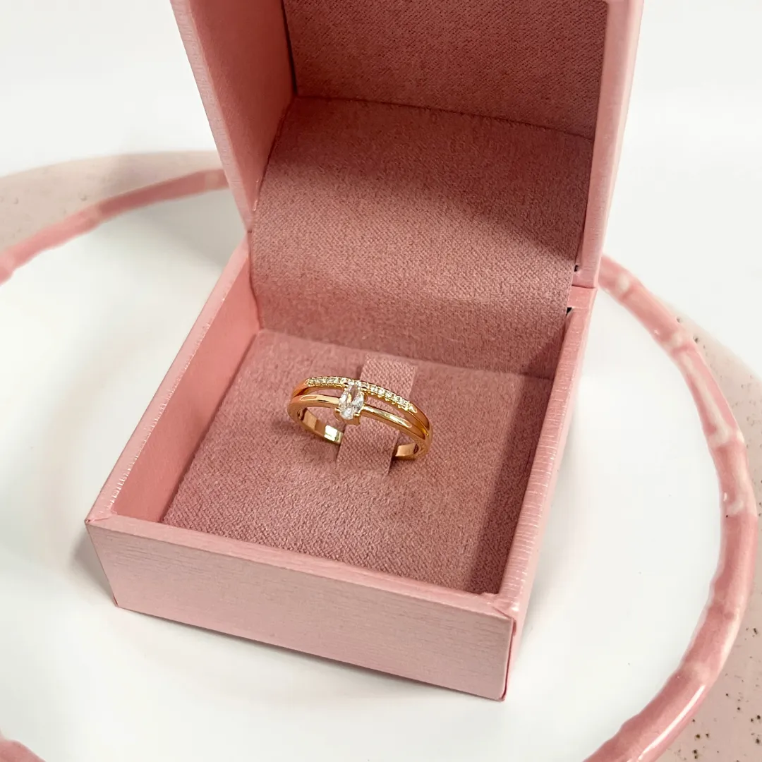 ANEL 2 AROS COM PEDRA OVAL E ZIRCONIA