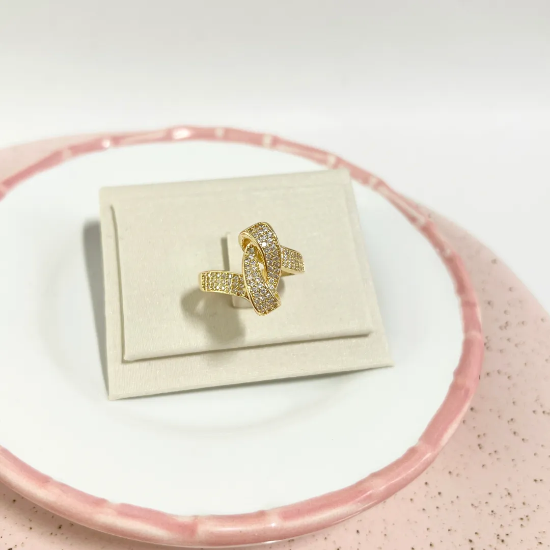 ANEL CRAVEJADO COM MICRO ZIRCONIAS