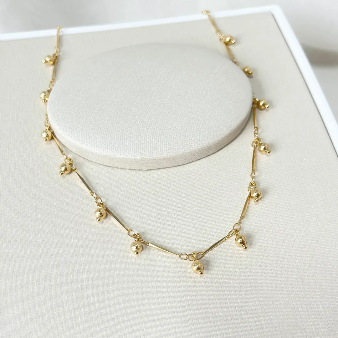 COLAR CHOKER CANUTILHOS COM BOLAS GRANITADAS PENDURADAS