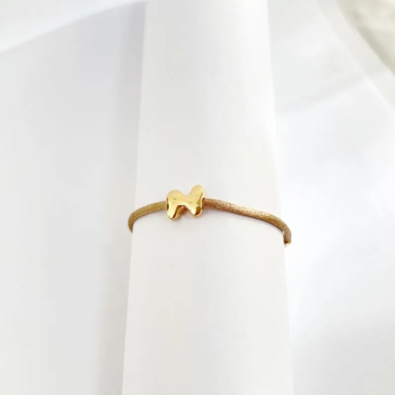 PULSEIRA FIO DE CERA COM PINGENTE DE LETRA - N