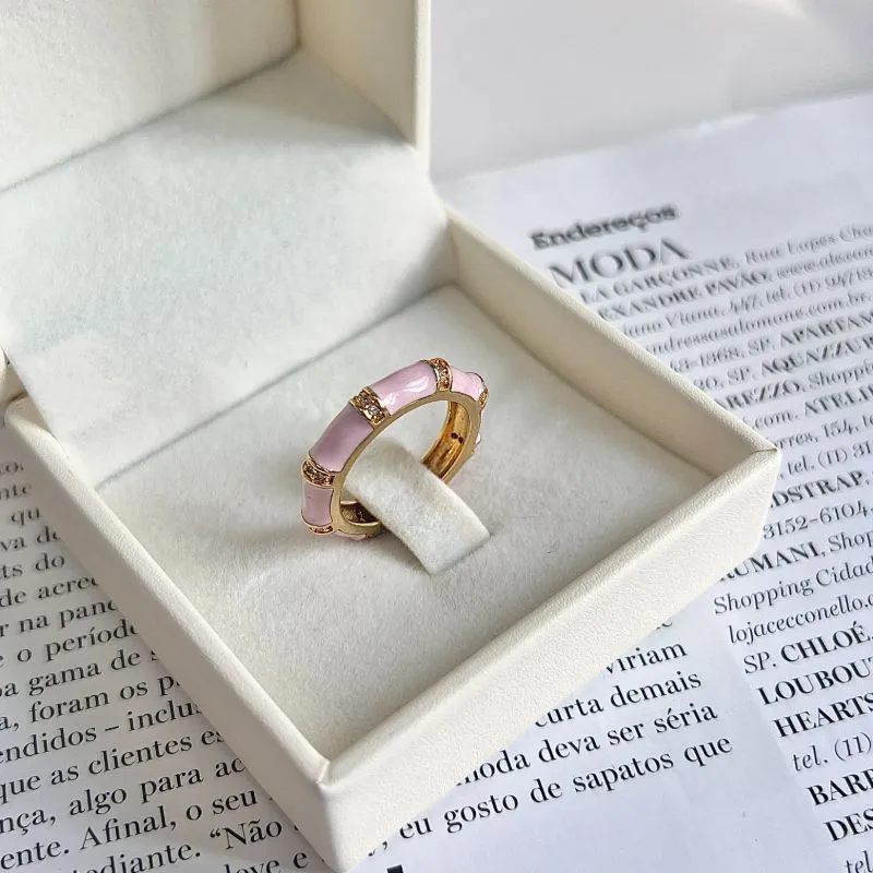ANEL ESMALTADA COM ZIRCONIAS