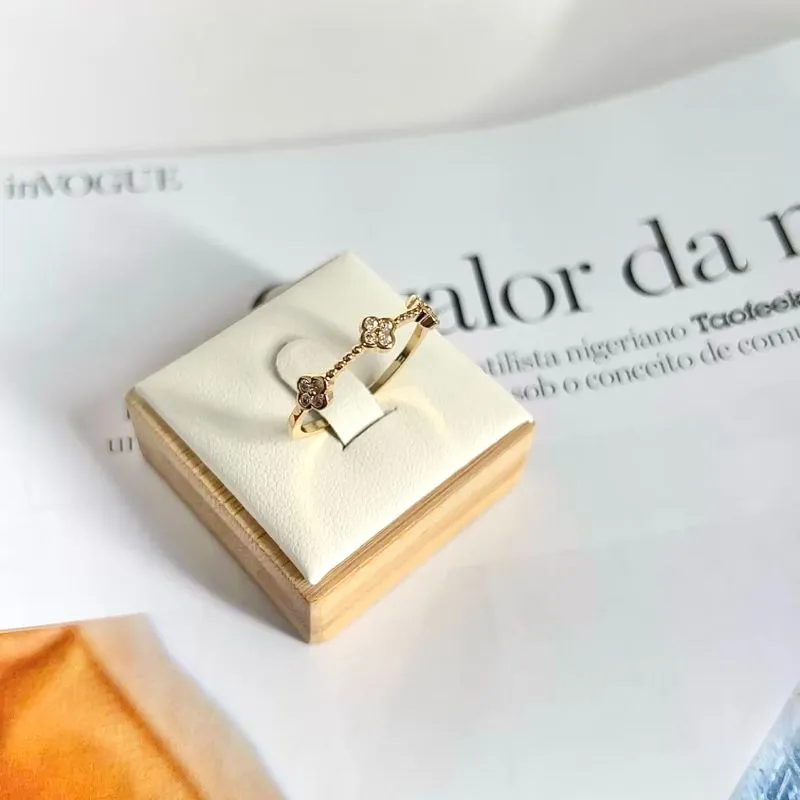 ANEL TREVOS ANEL TREVOS