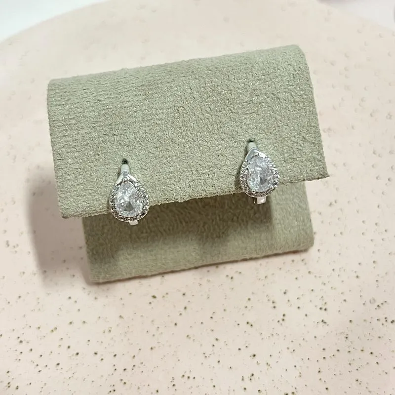 BRINCO ARGOLA ARTICULADA GOTA DE ZIRCONIA