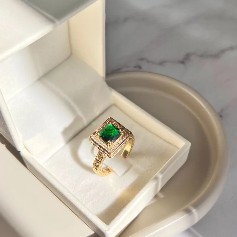 ANEL PEDRA VERDE ESMERALDA ANEL PEDRA VERDE ESMERALDA