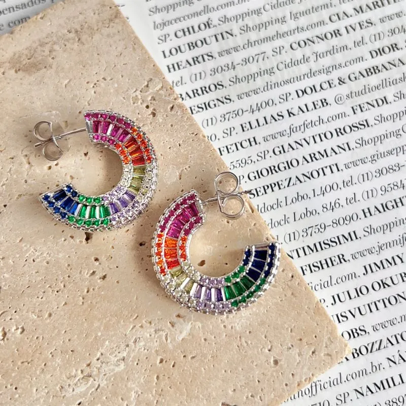 BRINCO ARGOLA PINO ZIRCONIAS COLORIDAS