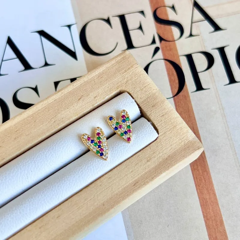 BRINCO CORAÇÃO LONGO COM ZIRCONIA COLORIDA