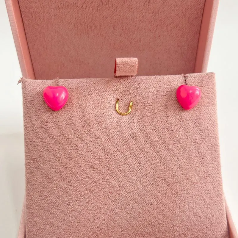 BRINCO CORAÇÃO RESINADO PINK BRINCO CORAÇÃO RESINADO PINK