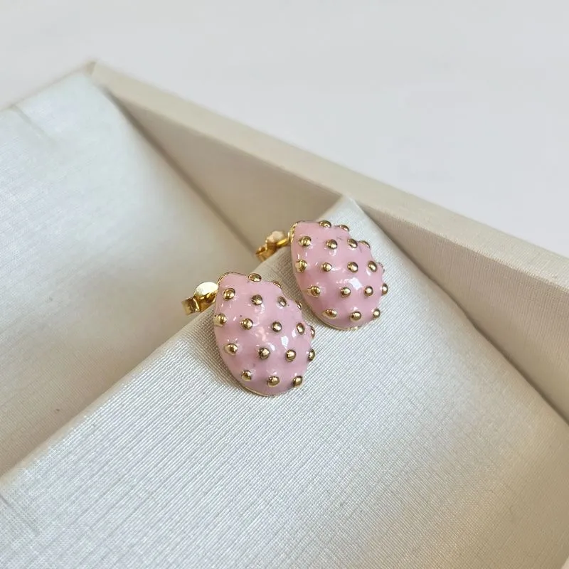 BRINCO GOTA RESINADO ROSA COM DETALHES