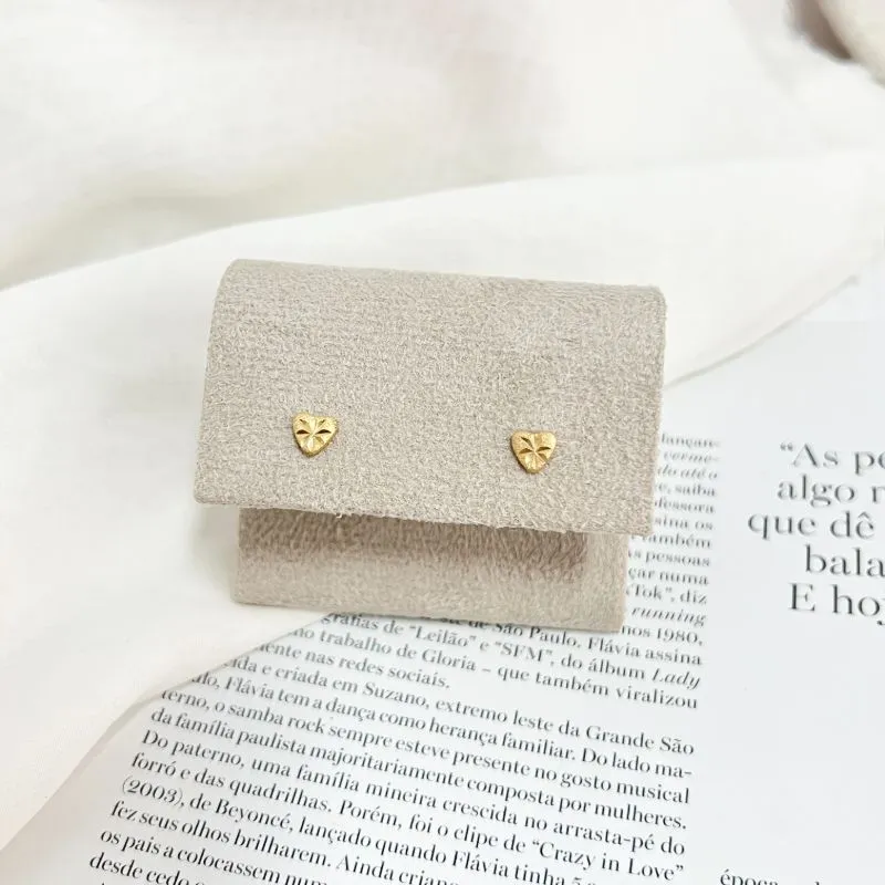 BRINCO MINI CORAÇÃO EM ESCRAVA BRINCO MINI CORAÇÃO EM ESCRAVA