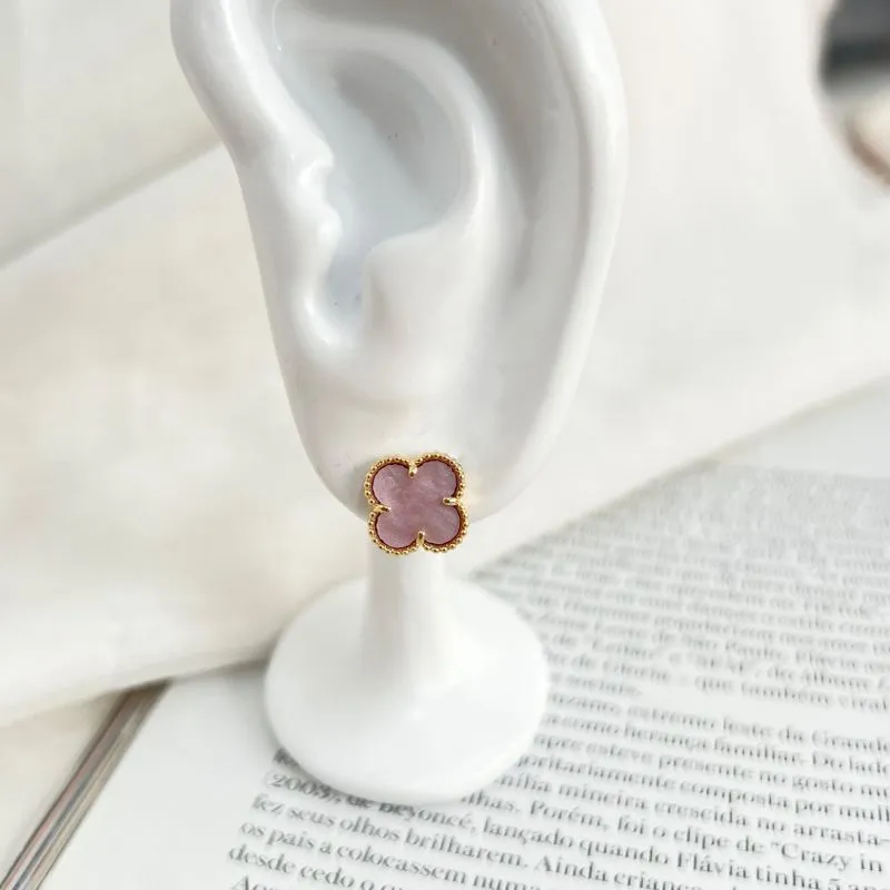 BRINCO TREVO MADRE PÉROLA ROSINHA BRINCO TREVO MADRE PÉROLA ROSINHA