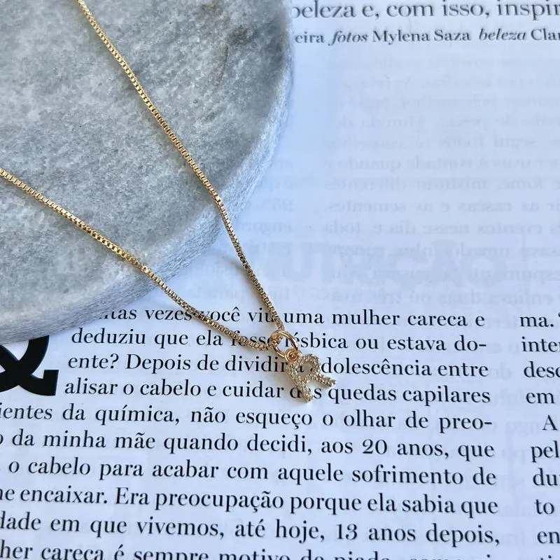 COLAR MINI LETRA CRAVEJADA - R