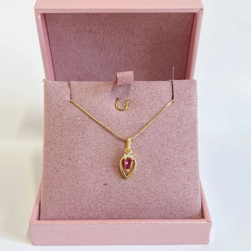 COLAR PINGENTE COM GOTA VERMELHA