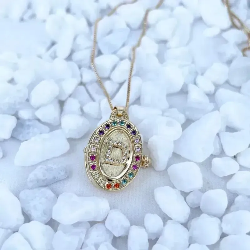 COLAR RELICÁRIO LETRA COLORIDO - D COLAR RELICÁRIO LETRA COLORIDO - D
