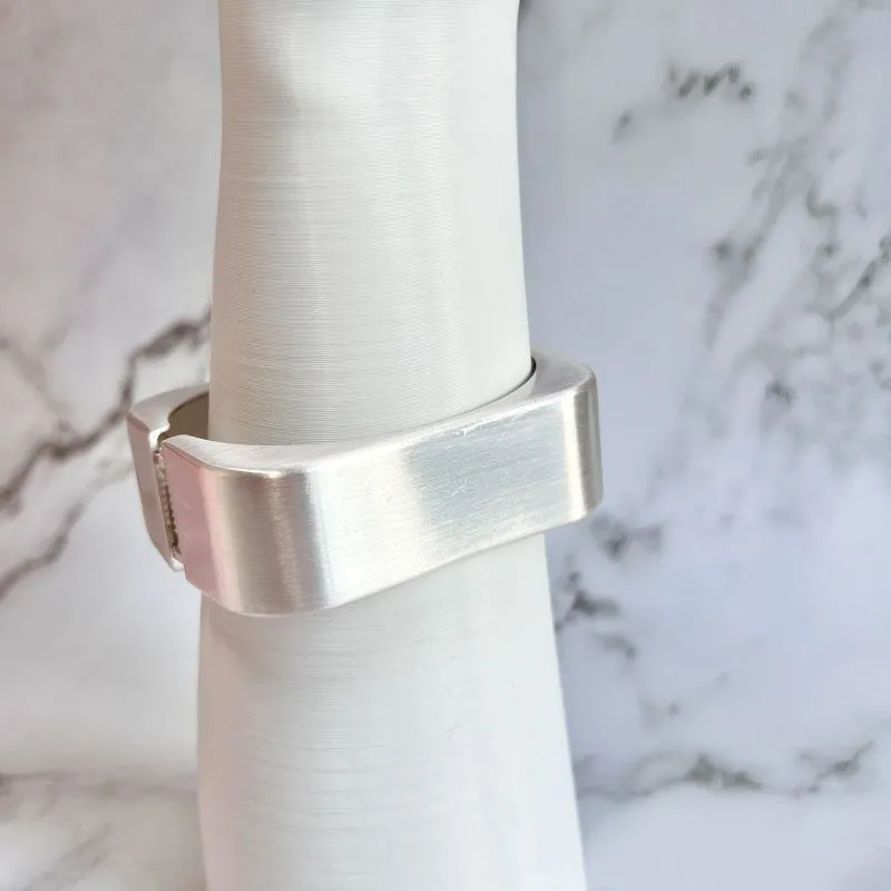 BRACELETE QUADRADO LARGO ESCOVADO BRACELETE QUADRADO LARGO ESCOVADO