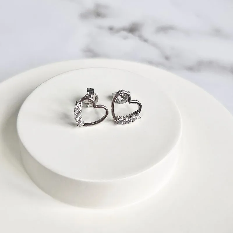 BRINCO CORAÇÃO 3 PEDRAS CRISTAL BRINCO CORAÇÃO 3 PEDRAS CRISTAL