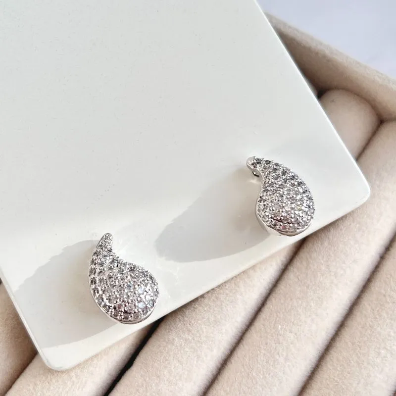 BRINCO GOTA CRAVEJADA