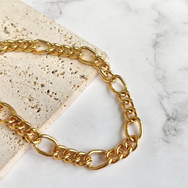 COLAR CHOKER 1X3 ELOS GRANDES E PEQUENOS 40CM