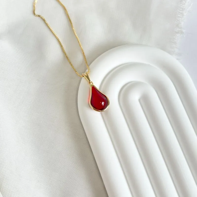 COLAR GOTA VERMELHO