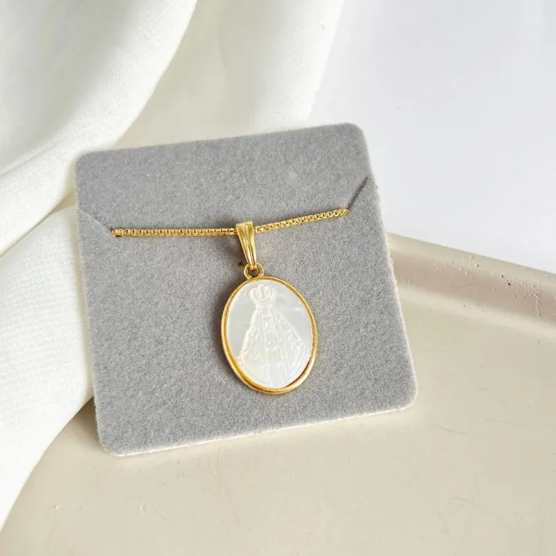 COLAR NOSSA SENHORA DE APARECIDA EM MADRE PÉROLA COLAR NOSSA SENHORA DE APARECIDA EM MADRE PÉROLA