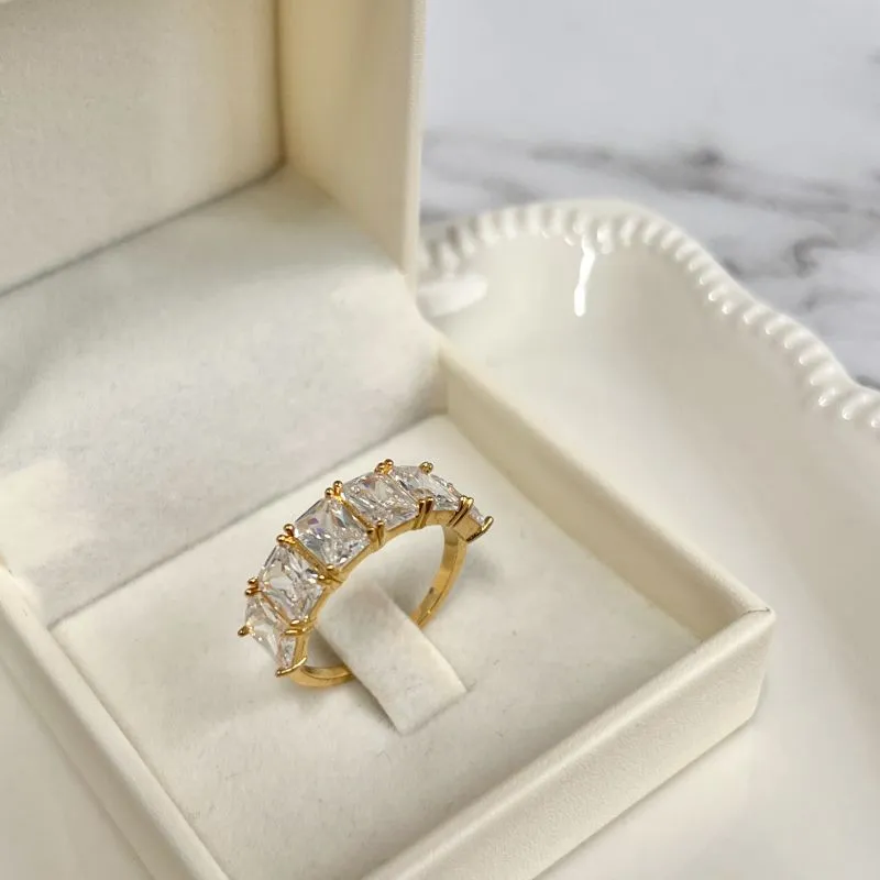 ANEL 6 PEDRAS RETÂNGULARES CRISTAL