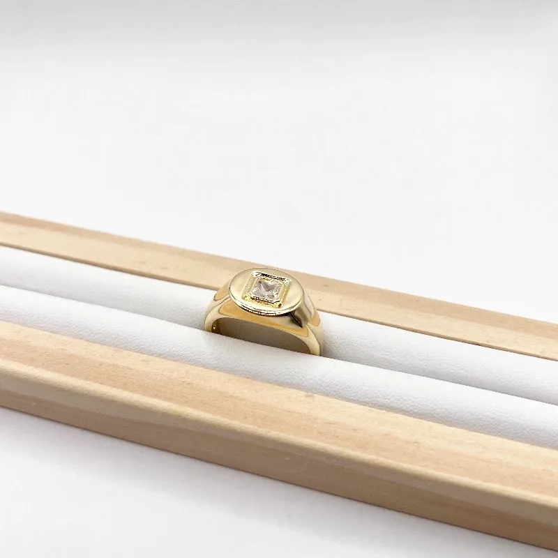 ANEL COM PEDRA QUADRADA