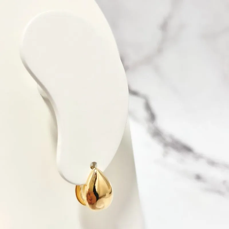 BRINCO ARGOLA ARTICULADA GOTA LISA
