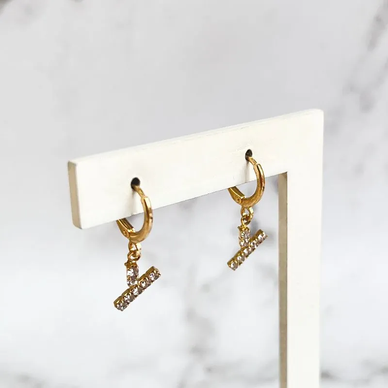 BRINCO ARGOLA DE CLICK LETRAS STRASS - Y BRINCO ARGOLA DE CLICK LETRAS STRASS - Y