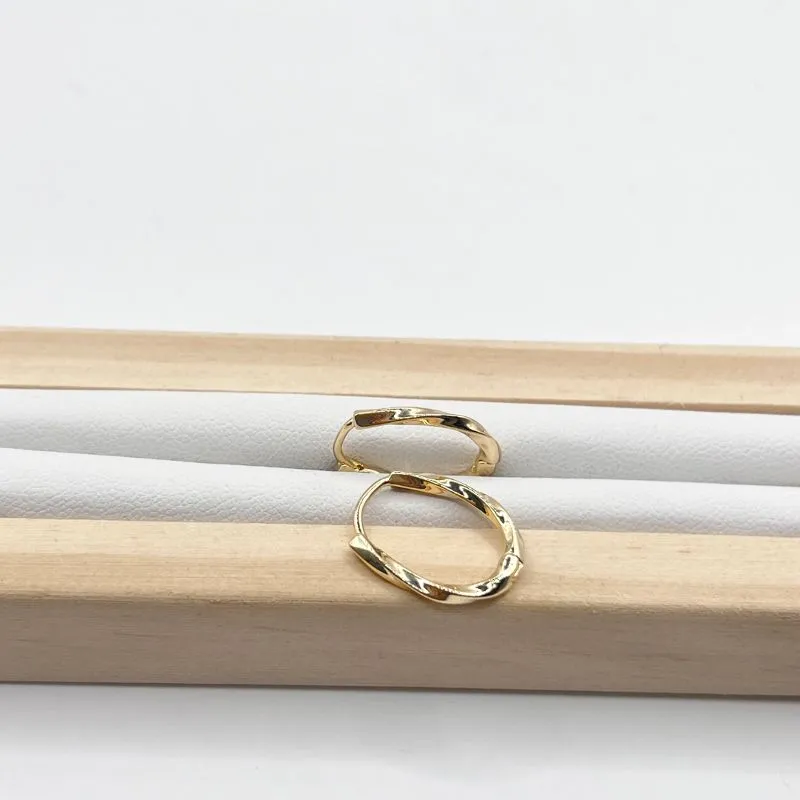 BRINCO ARGOLA FIO LEVE TORCIDO