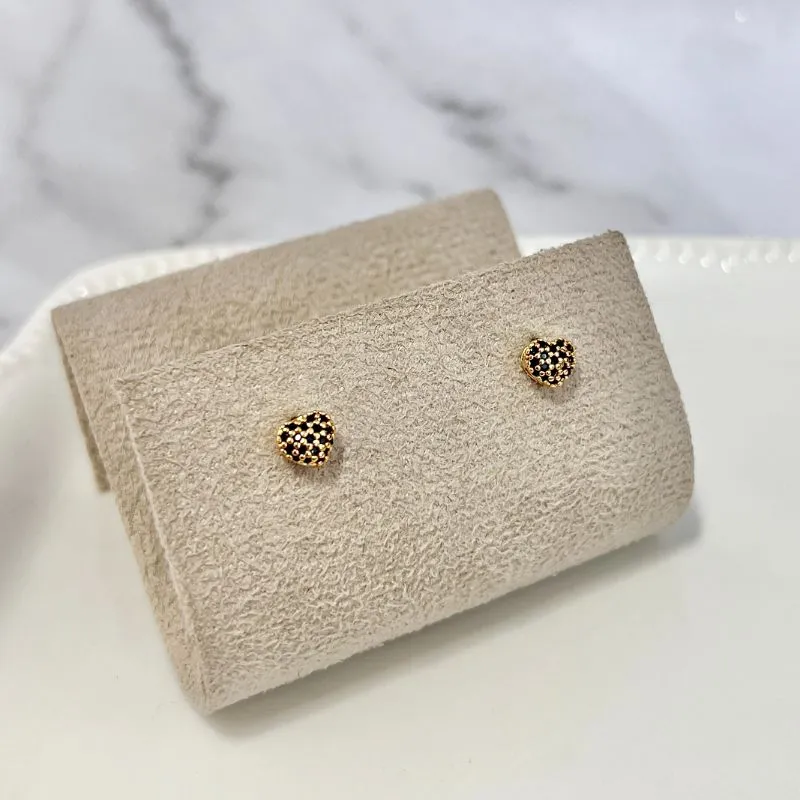 BRINCO PINO CORAÇÃO MICRO ZIRCONIAS PRETAS